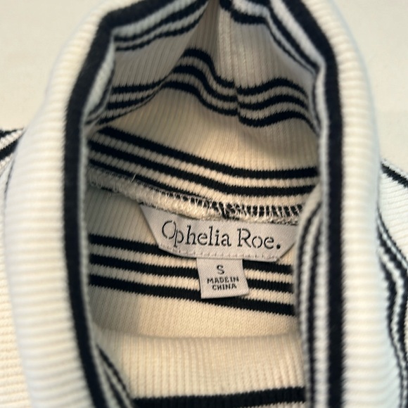 Classy ribbed turtleneck - Picture 4 of 4